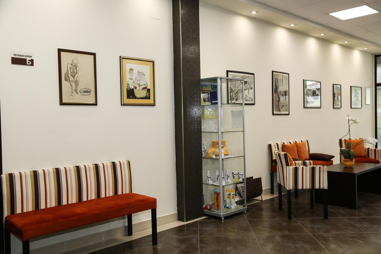 Hotel-Clinic Dr. Gechevi พาเวลบันยา ภายนอก รูปภาพ